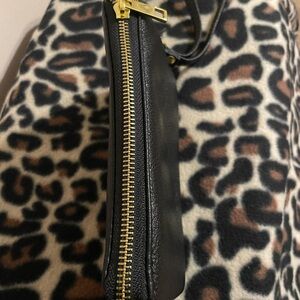 Women’s Clutch with Wrist Handle// (3) Sections // (2) 3 Card Slot Holders